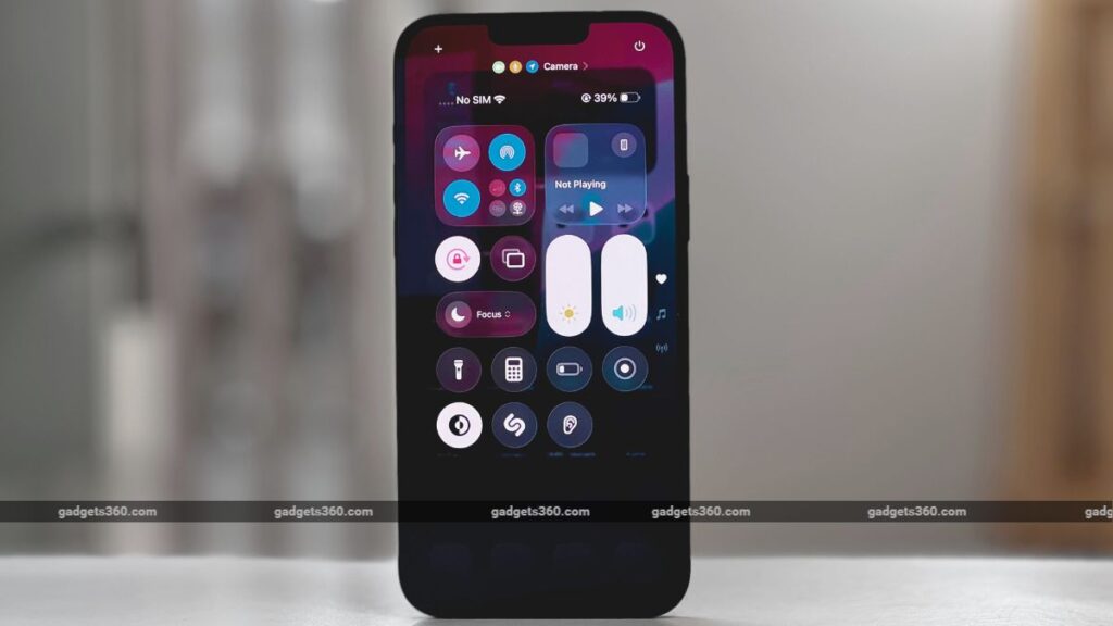 iOS 26 Beta 4 Rolling Out With Visual Changes to Liquid Glass, Notification Summaries for News and More