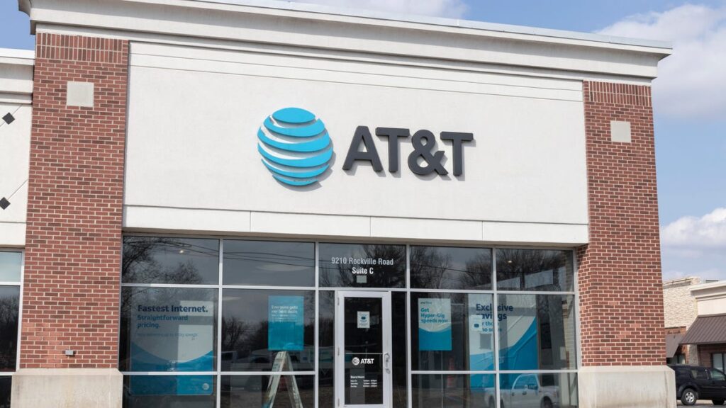 the front of an AT&T retail store that appears empty
