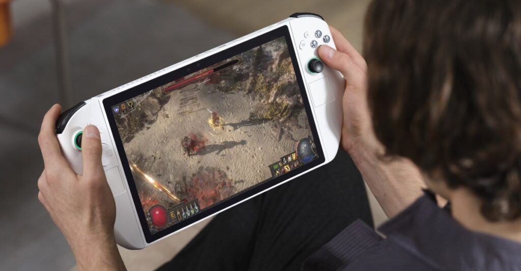 Abxylute will actually sell Intel and Tencent’s gigantic glasses-free 3D handheld