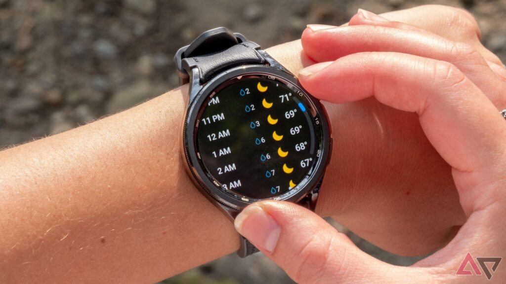 Galaxy Watch 6 Classic’s bezel works mid-air via magnetic sensing