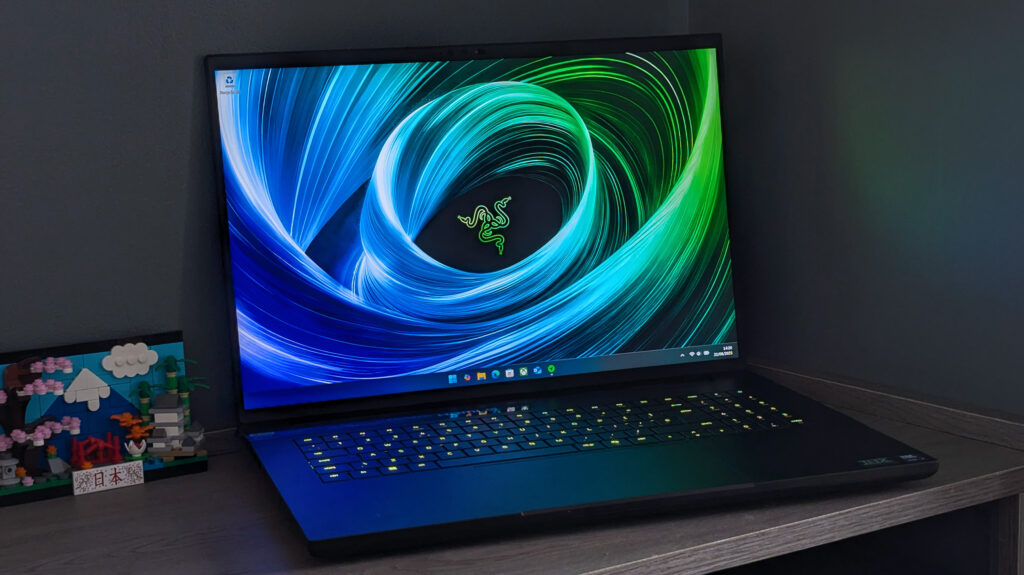 I tested Razer’s Blade 18 (2025) temps with a thermal camera Razer Blade 18 (2025) on with RGB activated