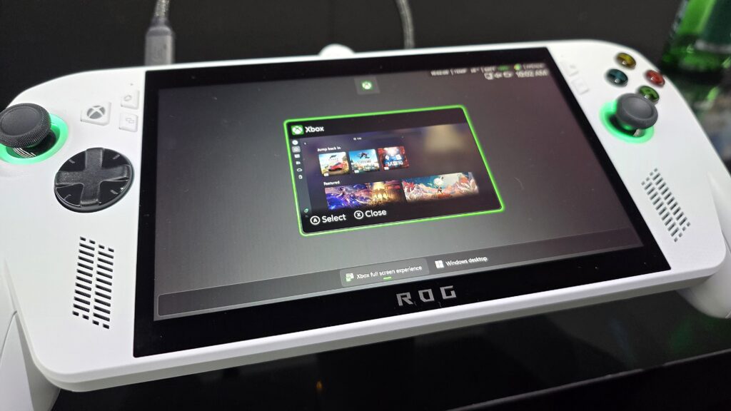 I tried Windows 11's new handheld gaming mode on the Xbox Ally