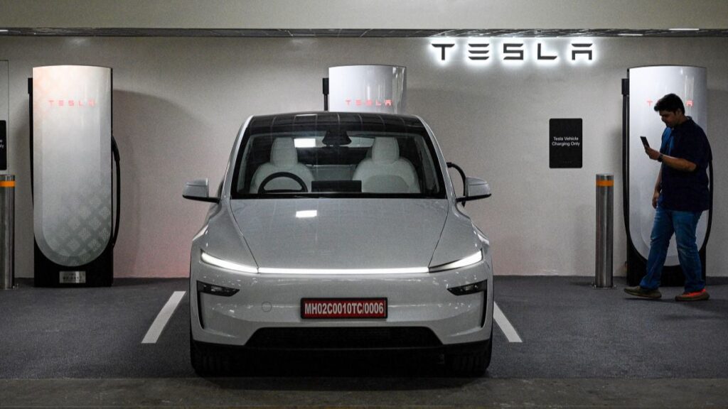 Tesla Opens First Experience Centre in New Delhi’s Aerocity; Four V4 Superchargers Established On-Site