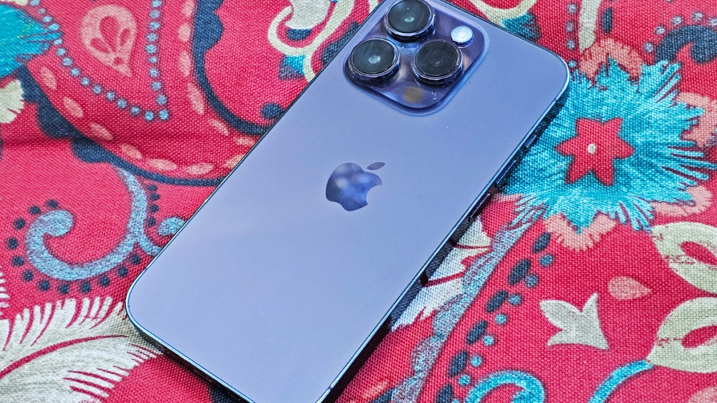 Want to Open an iPhone App Without Touching the Screen? Here's How