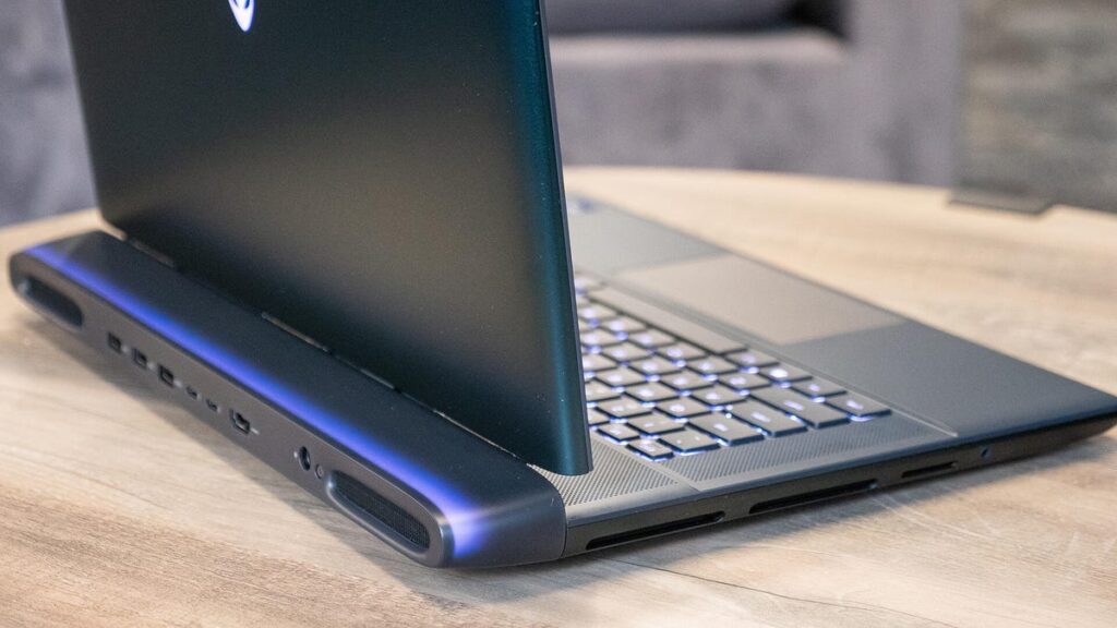 Alienware 16 Area-51 Review: An Oddity From Space With Respectable Power