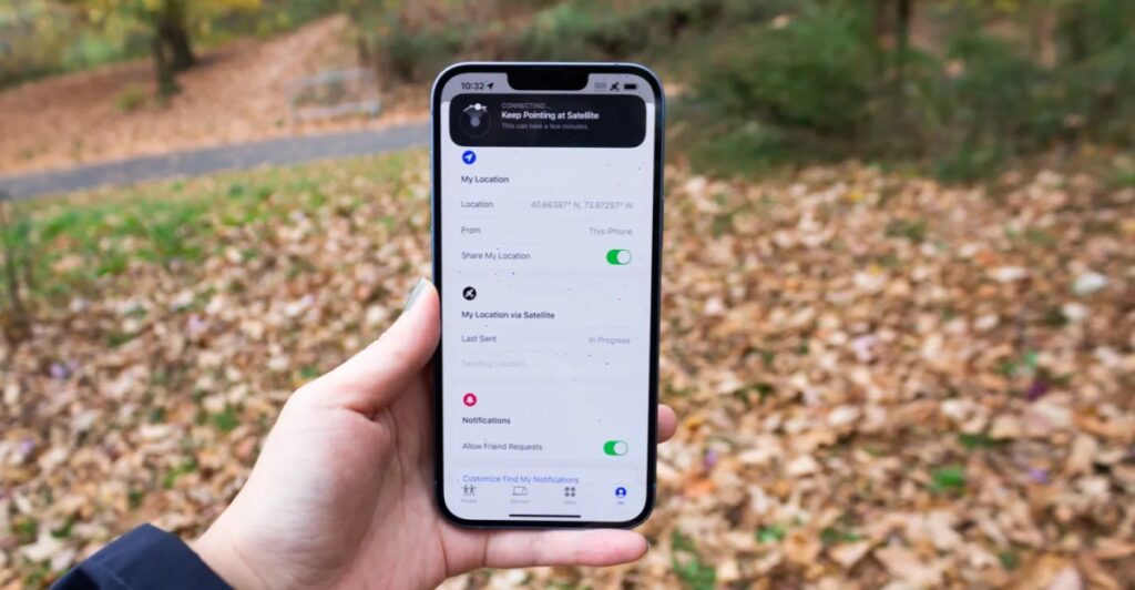 Apple is giving iPhone 14 and 15 users another free year of satellite features