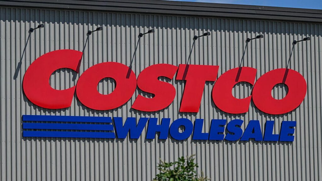 costco-gettyimages-2227008058
