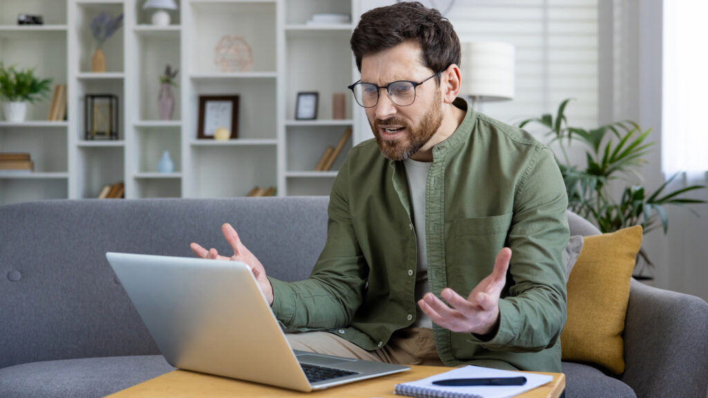 Annoyed Windows 10 user