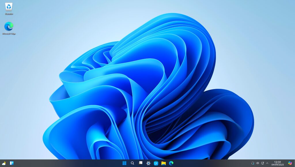 WINUX desktop mimicking the Windows 11 experience on Linux.