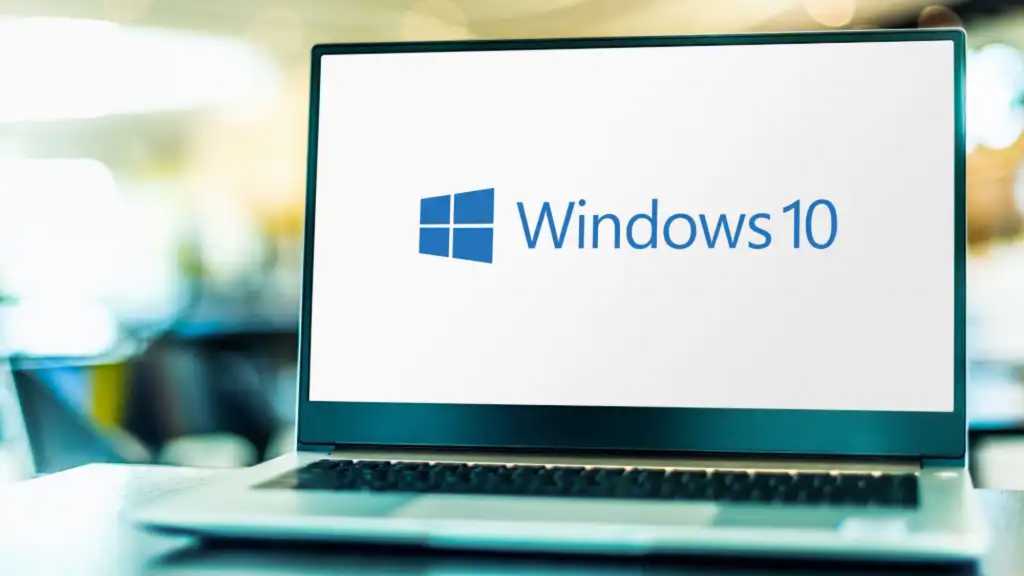 Your Windows 10 PC is reaching its end in 30 days. Here are your options Laptop mit Windows 10 Logo