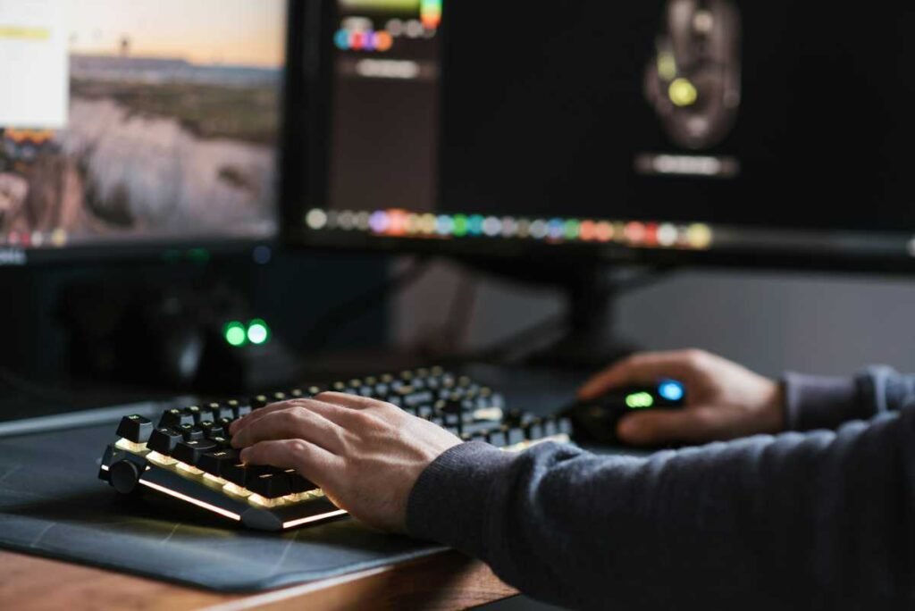 I can’t stop thinking about Logitech’s radical Superstrike gaming mouse Anete Lusina