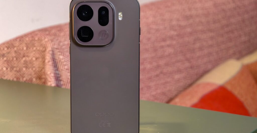 Oppo Find X9 Pro combines 200MP telephoto with 7,500mAh battery