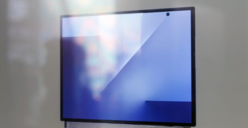 Samsung shows off its trifold phone in person