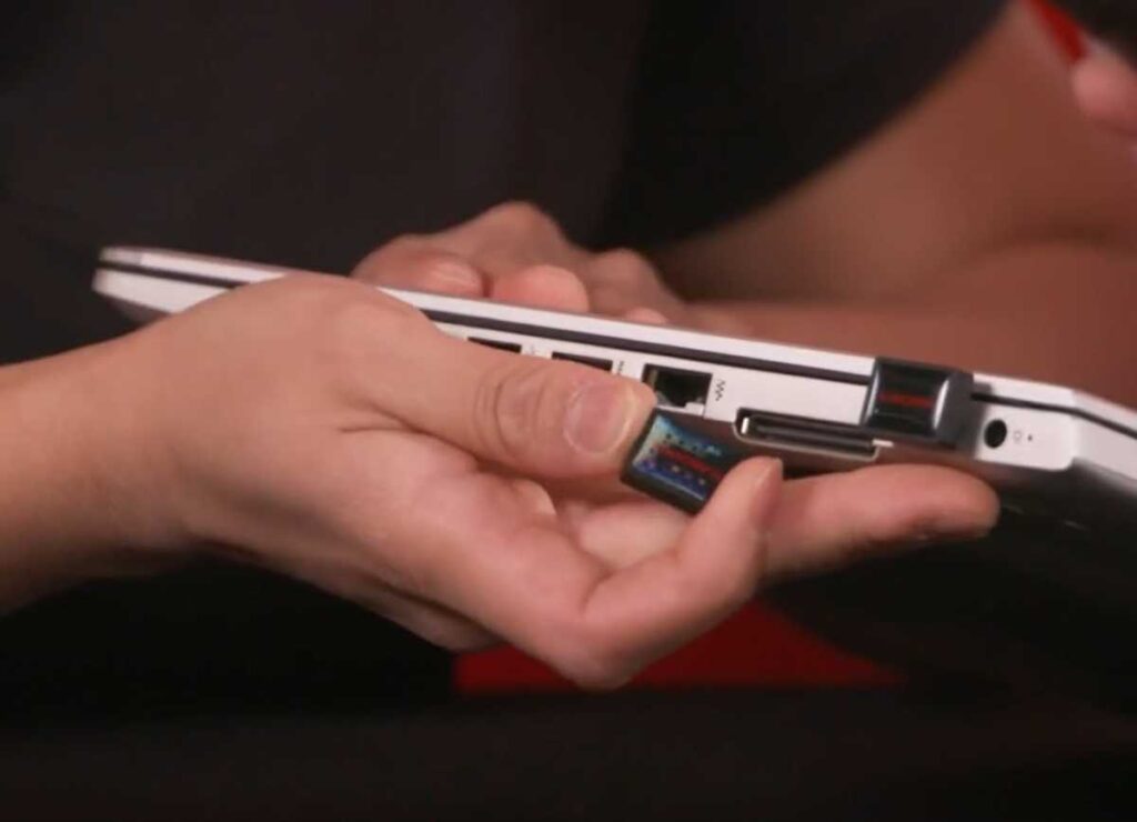 SanDisk tiny USB C flash drive 3