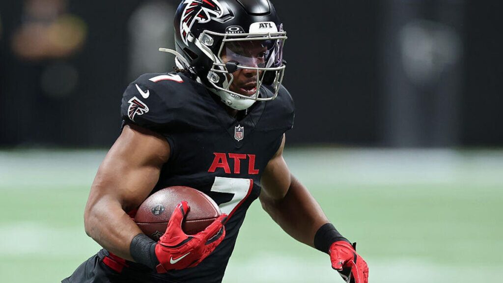 Sunday Night Football: How to Watch Falcons vs. 49ers Tonight