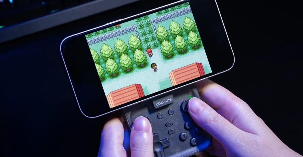 This magnetic controller brings Game Boy controls to your smartphone