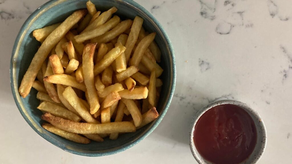 Want the World's Crispiest Air Fryer French Fries? Follow These 4 Important Rules