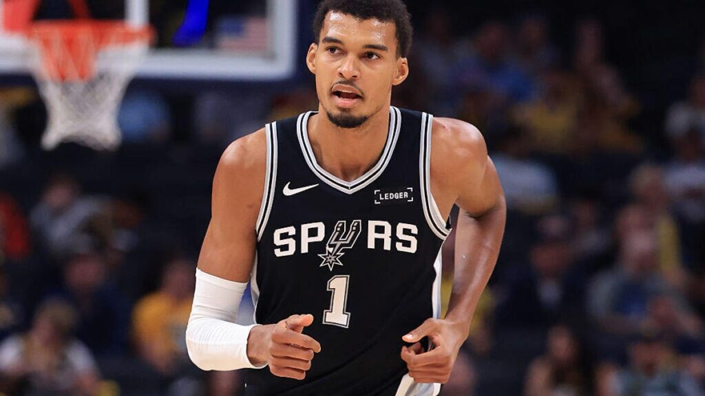 It's Not You. NBA Streaming Is a Mess